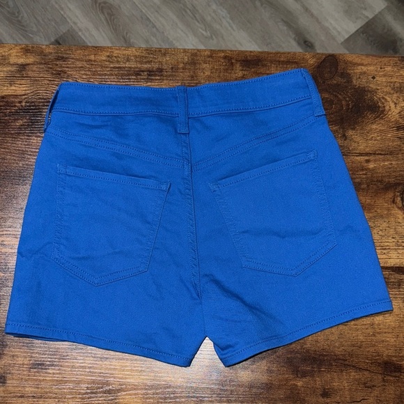 Old Navy Women's High Rise Wow 3” Inseam Shorts SKU008 - Picture 3 of 7